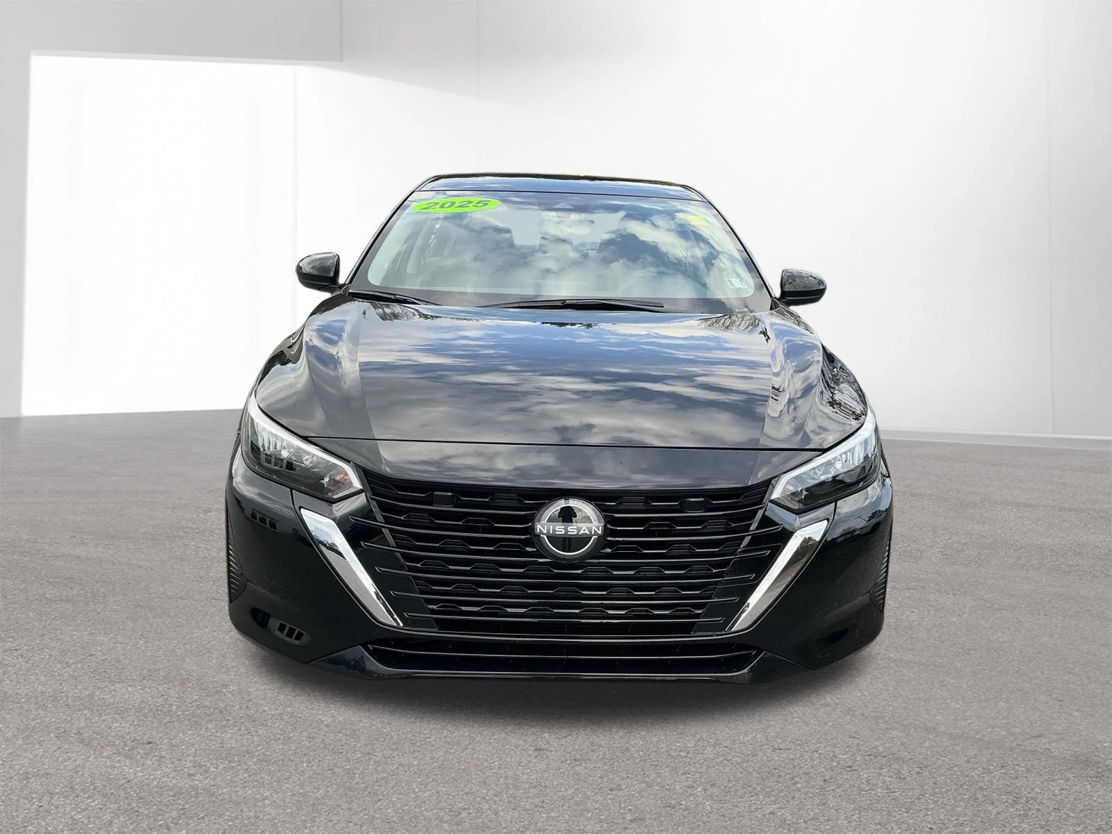 Used 2025 Super Black Nissan  image 8