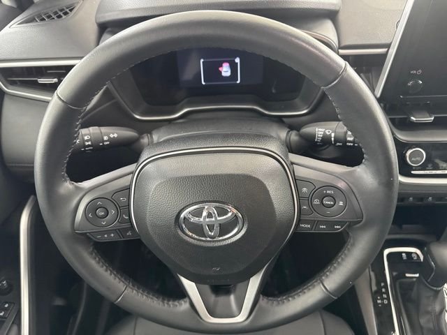 Used 2025 Beige Toyota XLE image 28