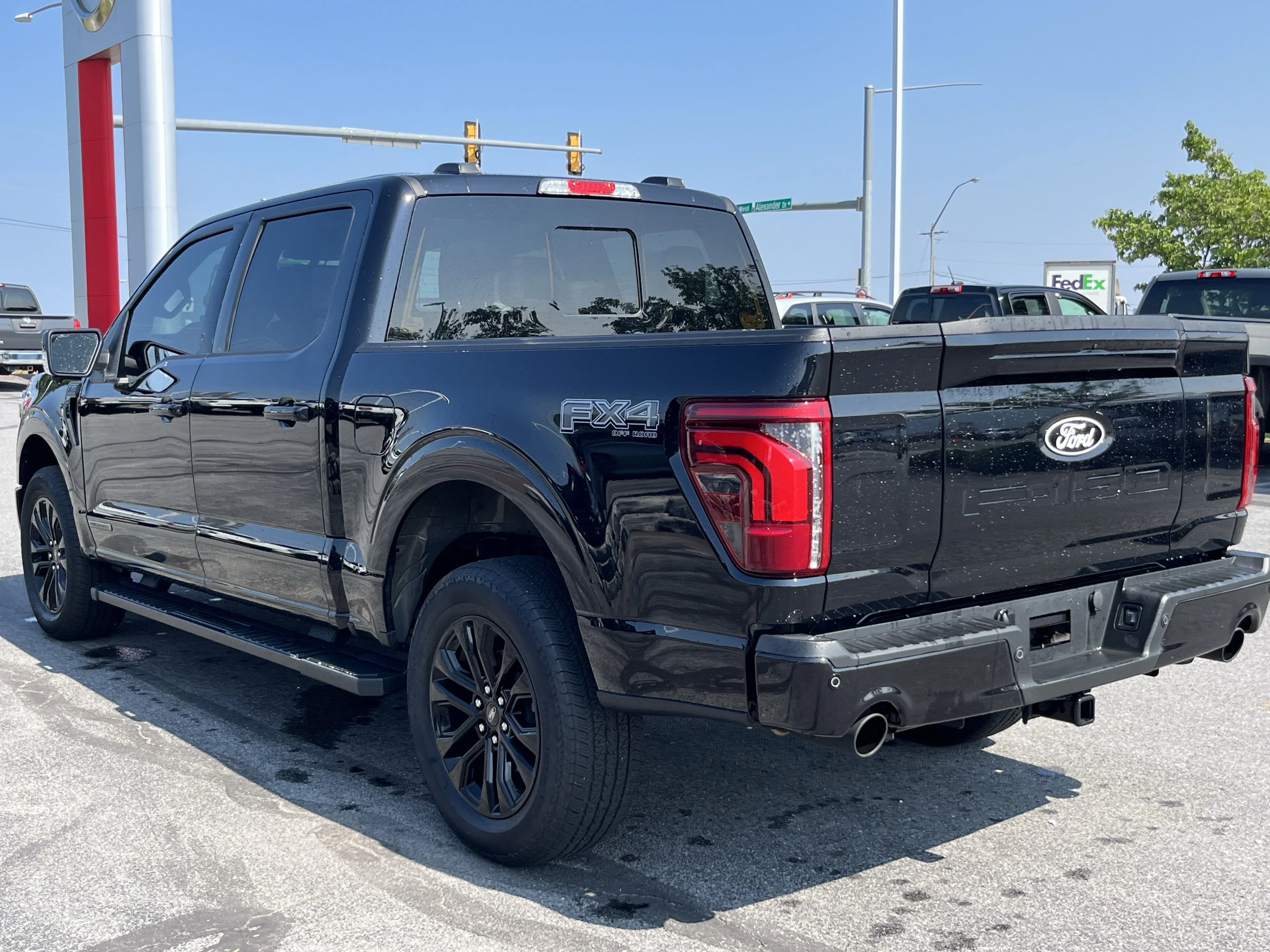 Used 2025 Black Metallic Ford Lariat image 8
