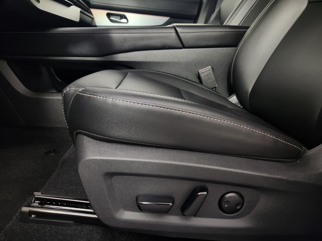 Certified Used 2025 White Nissan SL image 12