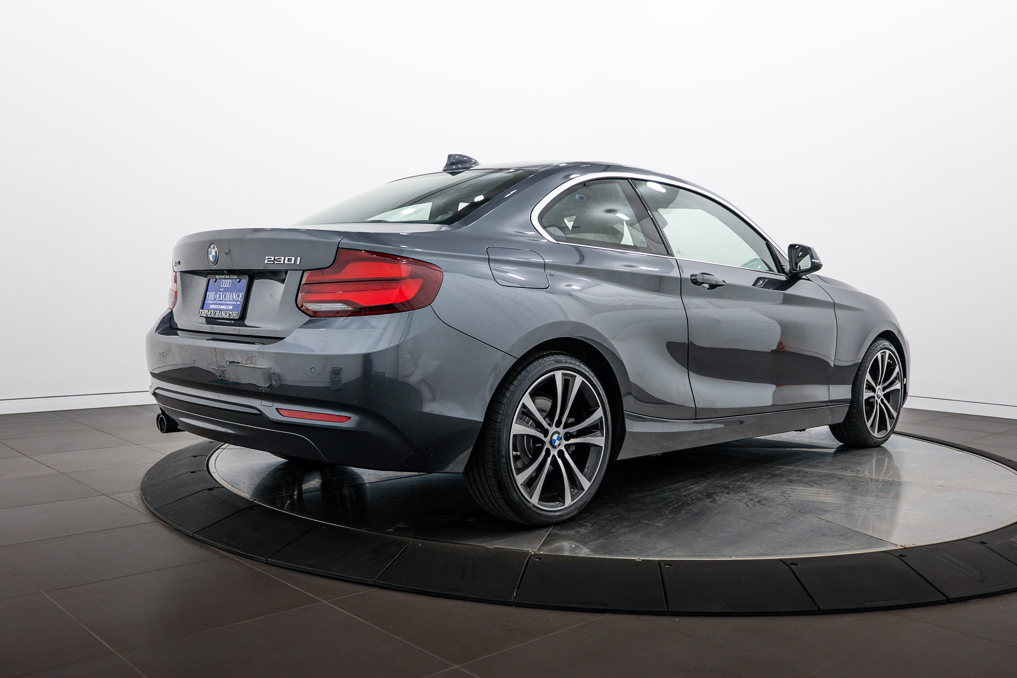 Used 2020 Mineral Grey Metallic BMW 230i xDrive image 4