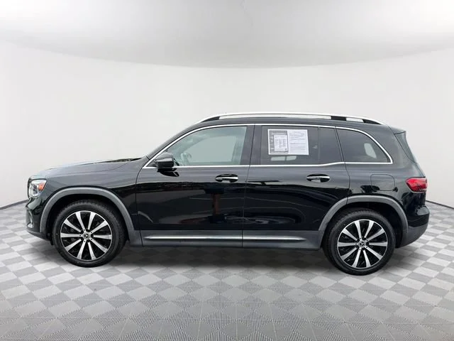 Used 2022 Black Mercedes-Benz GLB 250 image 8