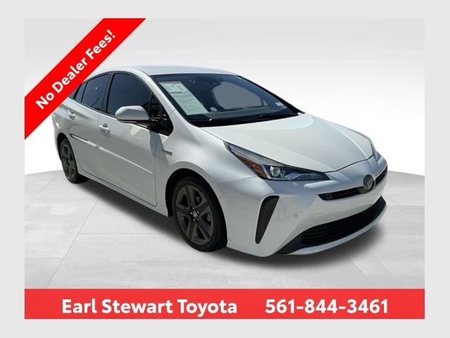 2019 Toyota Prius XLE FWD's photo