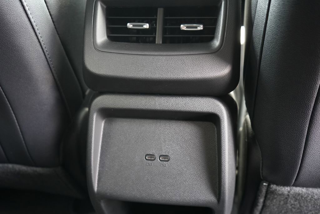 2025 Chevrolet Equinox EV RS - Photo 24