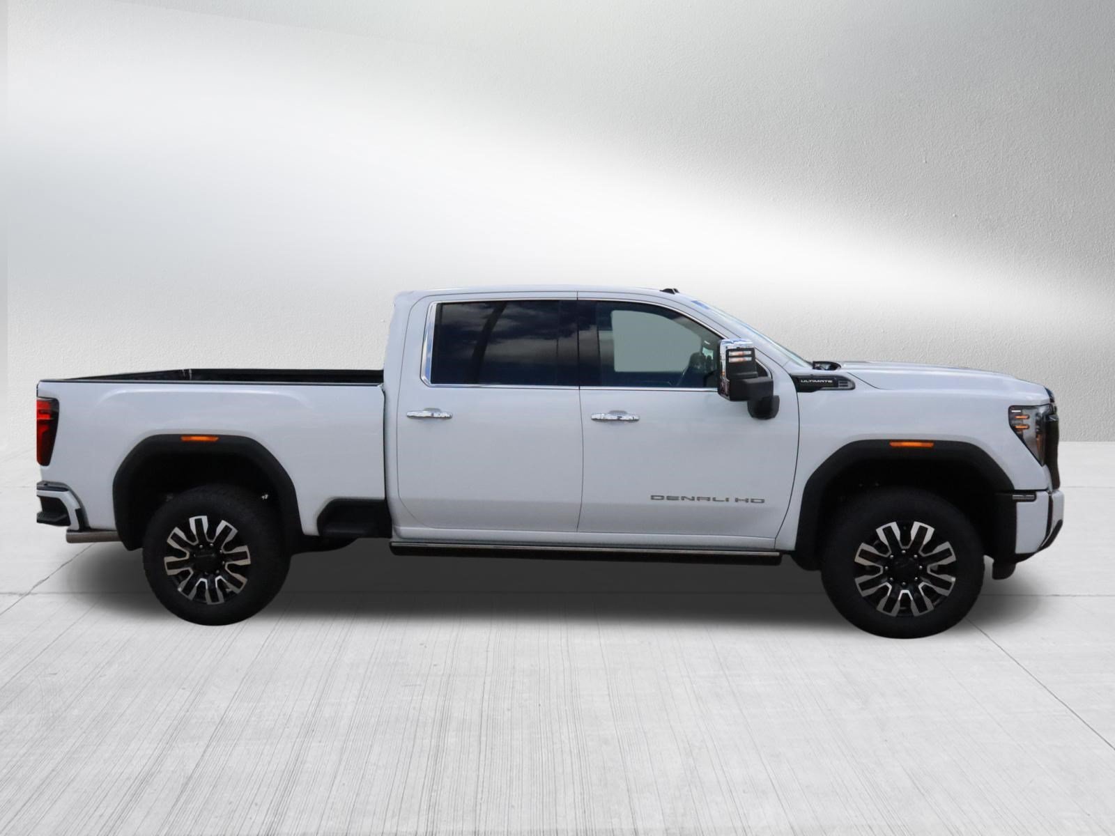2026 GMC Sierra 2500HD Denali Ultimate - Photo 8