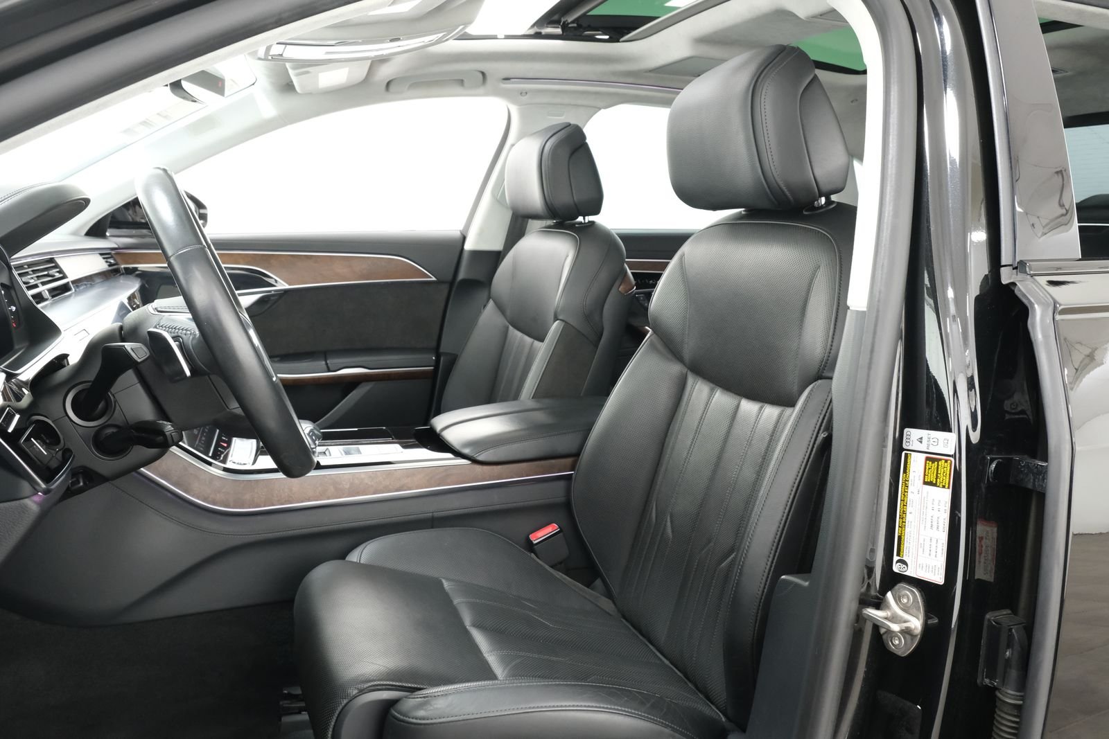 Used 2021 Black Metallic Audi 4.0 image 29