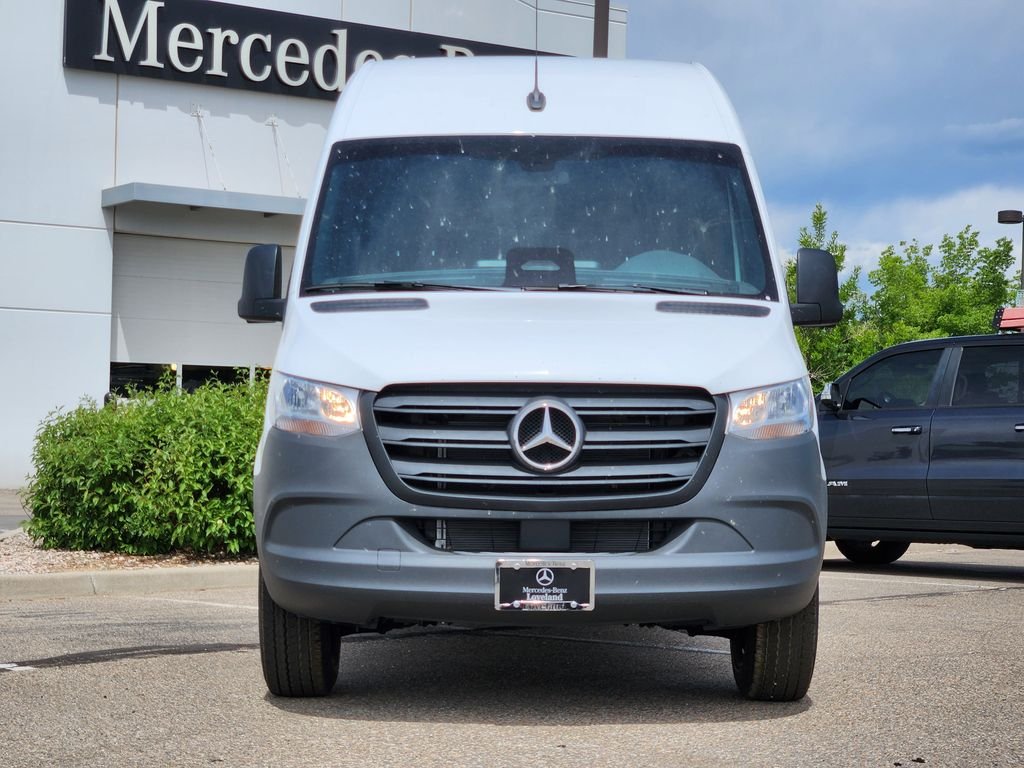New 2026 ARCTIC WHITE Mercedes-Benz WORKER image 3