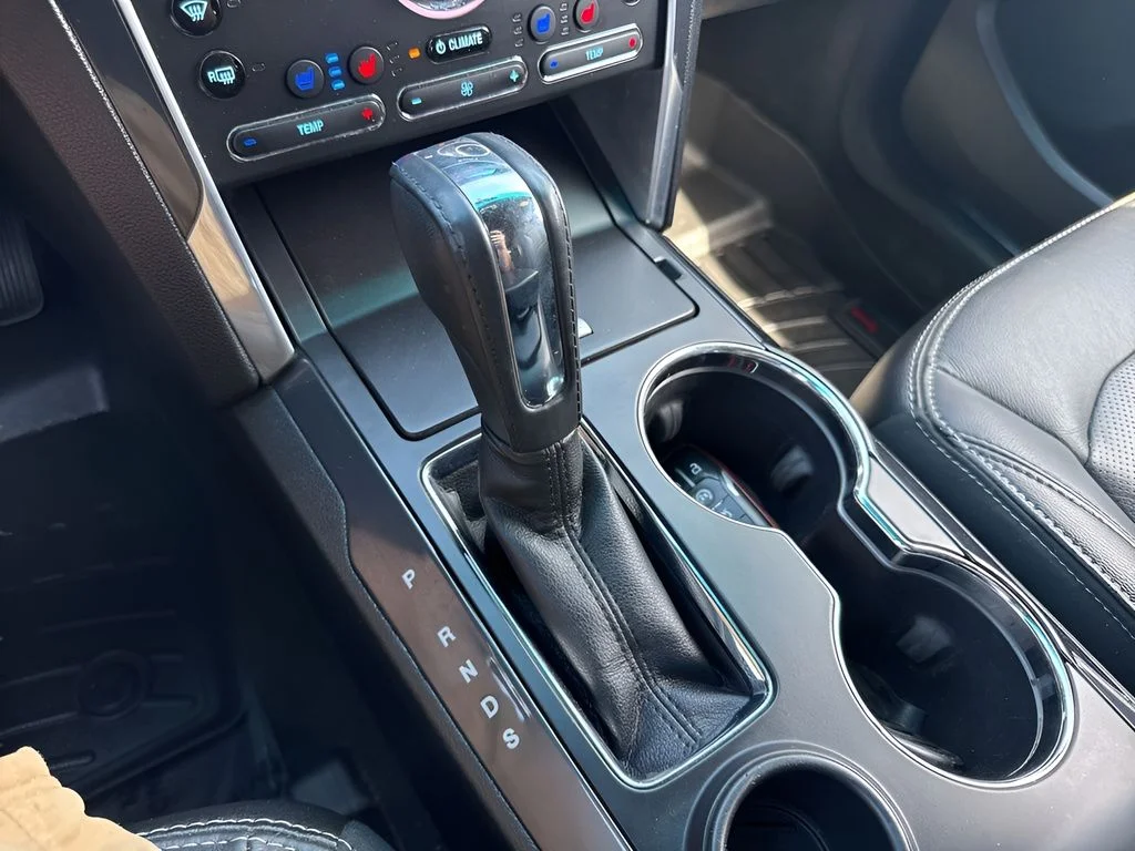 Used 2017 Silver Ford Limited image 19