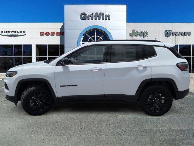 New 2026 Bright White Clear-Coat Exterior Paint Jeep Latitude image 10