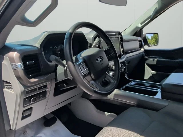 Used 2024 Silver Ford XLT image 14
