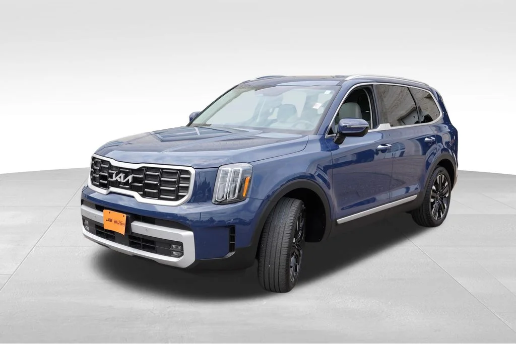Certified Used 2024 Midnight Lake Blue Kia SX image 11