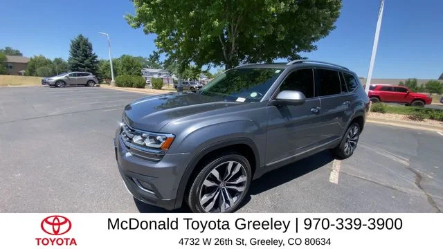Used 2019 Silver Volkswagen SEL Premium image 4