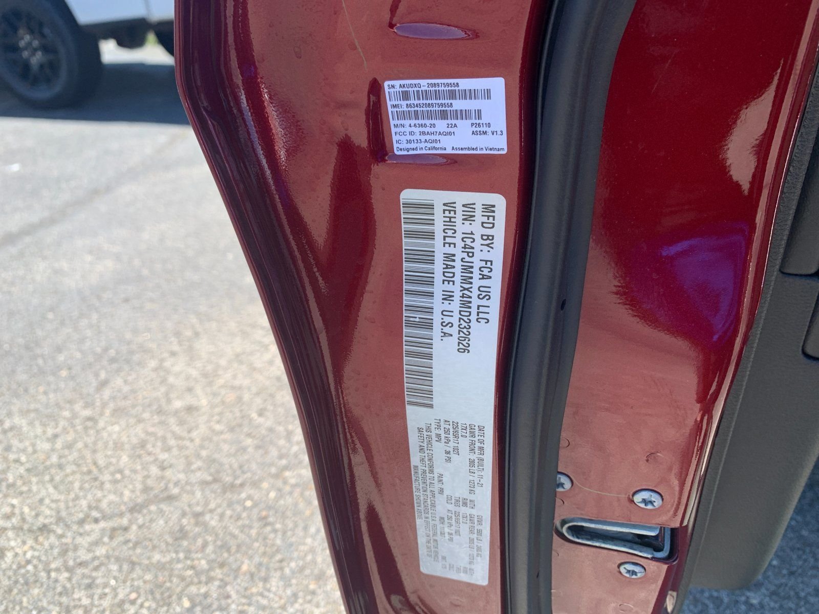Used 2021 Red Jeep Latitude Lux image 32