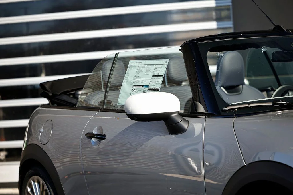 New 2026 Silver MINI Iconic image 3