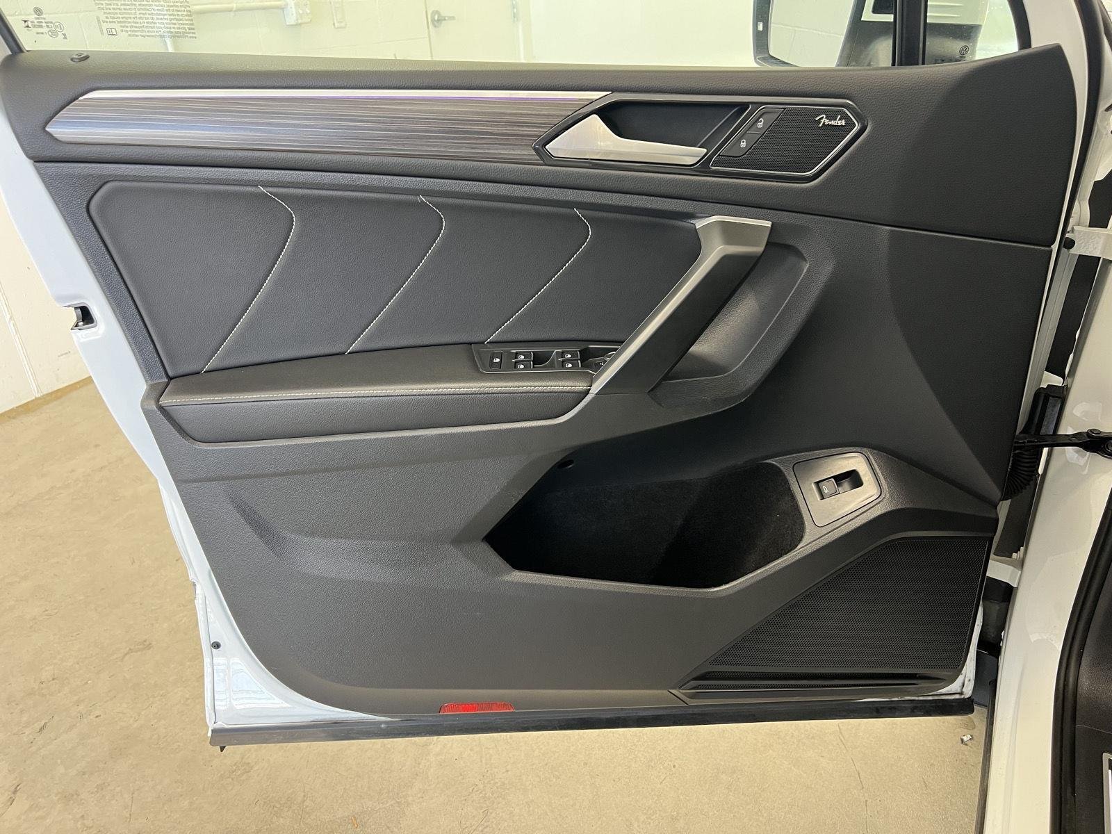 2023 Volkswagen Tiguan SEL R-LINE - Photo 11