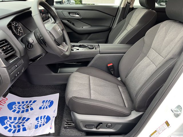 2026 Nissan Rogue SV - Photo 17