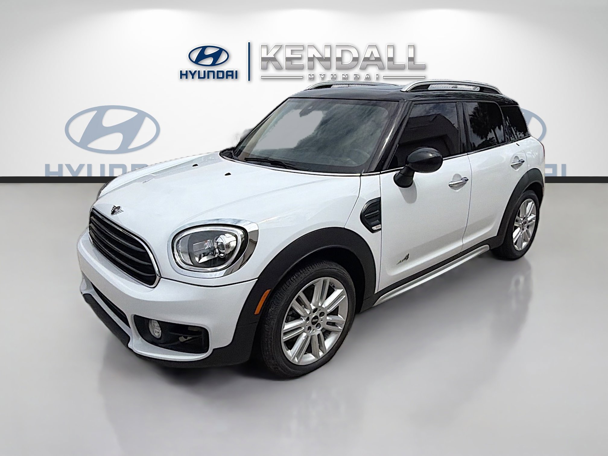 Used 2019 Light White MINI Cooper image 3