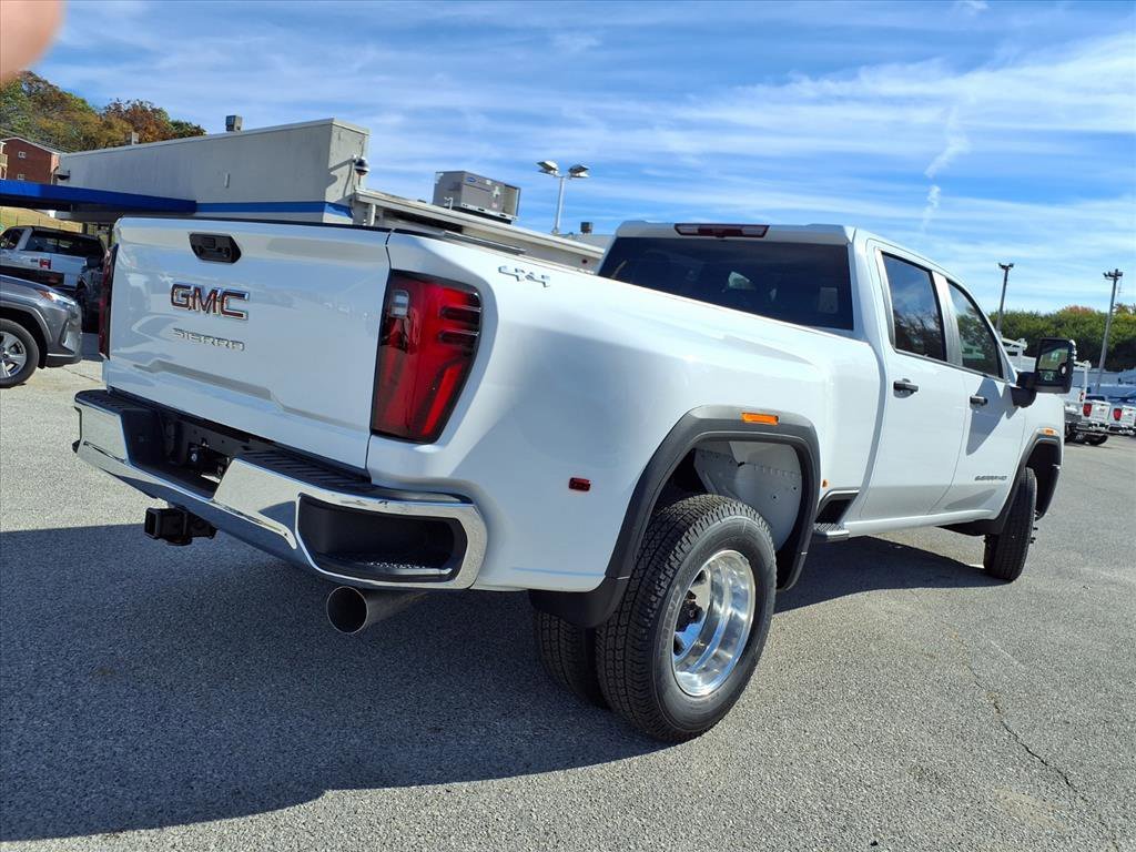2026 GMC Sierra 3500HD Pro - Photo 22