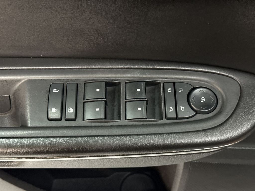 Used 2016 Quicksilver Metallic GMC SLT-1 image 15