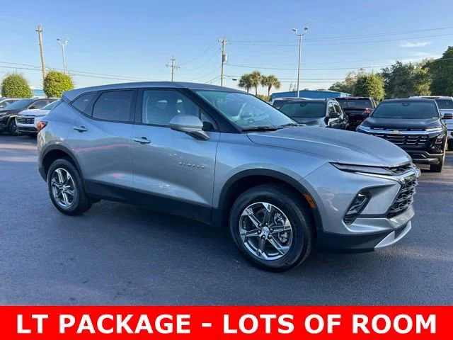 2025 Chevrolet Blazer 2.0T 2LT FWD's photo