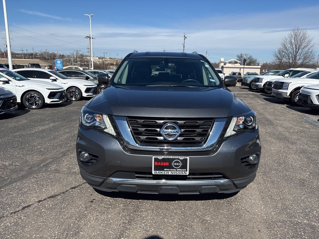 Used 2020 Nissan Pathfinder SL with VIN 5N1DR2CM6LC611747 for sale in Kansas City