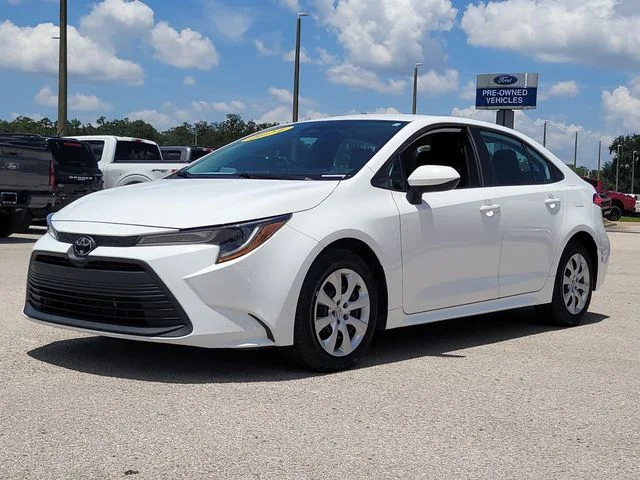 Used 2024 White Toyota LE image 31
