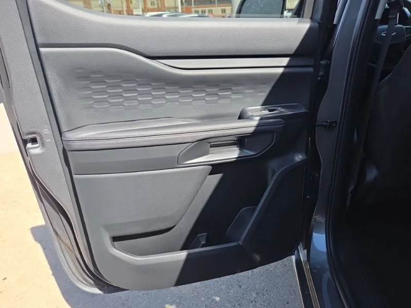New 2026 Carbonized Gray Metallic Ford XLT image 19