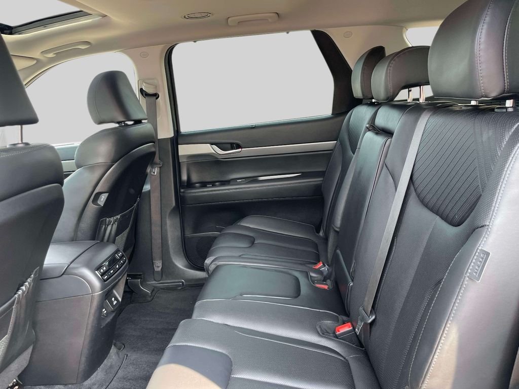 Certified Used 2025 Black Hyundai SEL Premium image 11