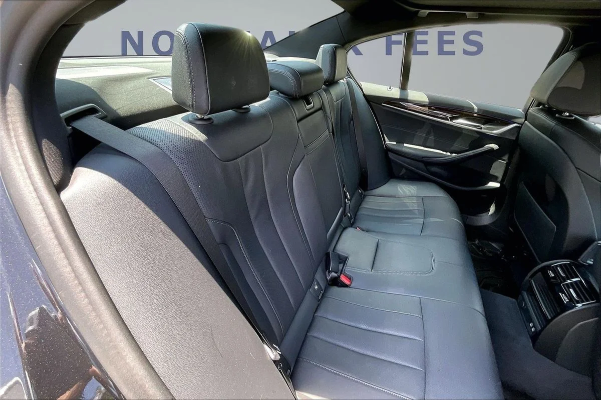 Used 2022  BMW i xDrive image 25