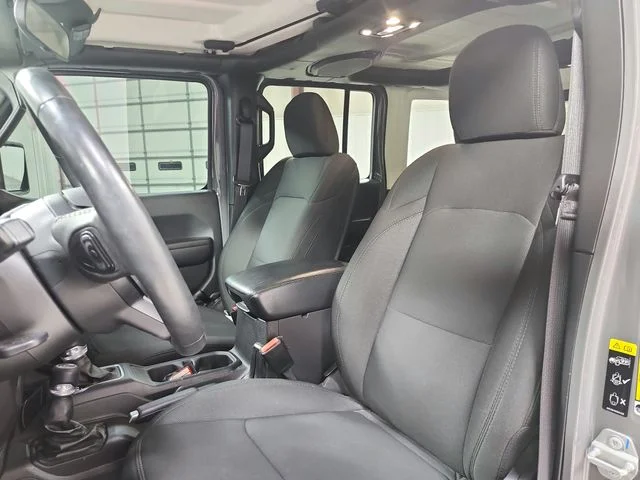 Used 2021 Gray Jeep Unlimited Sport image 10