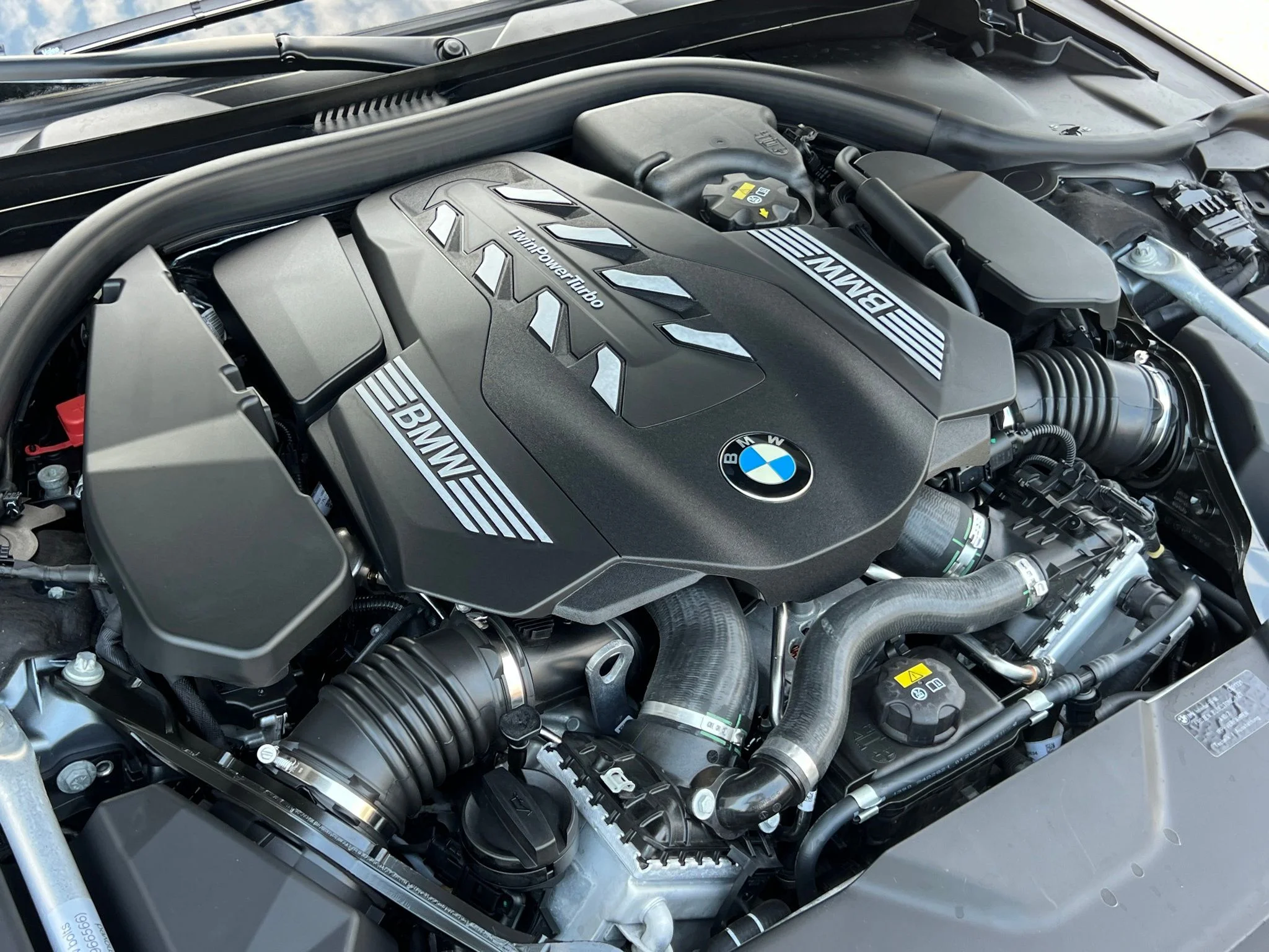 Used 2022 Blue BMW 750i xDrive image 44