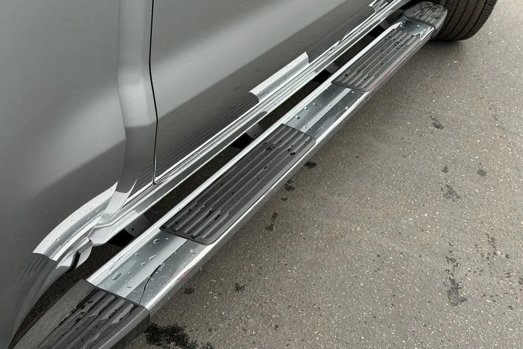 New 2026 Sterling Metallic GMC SLE image 7