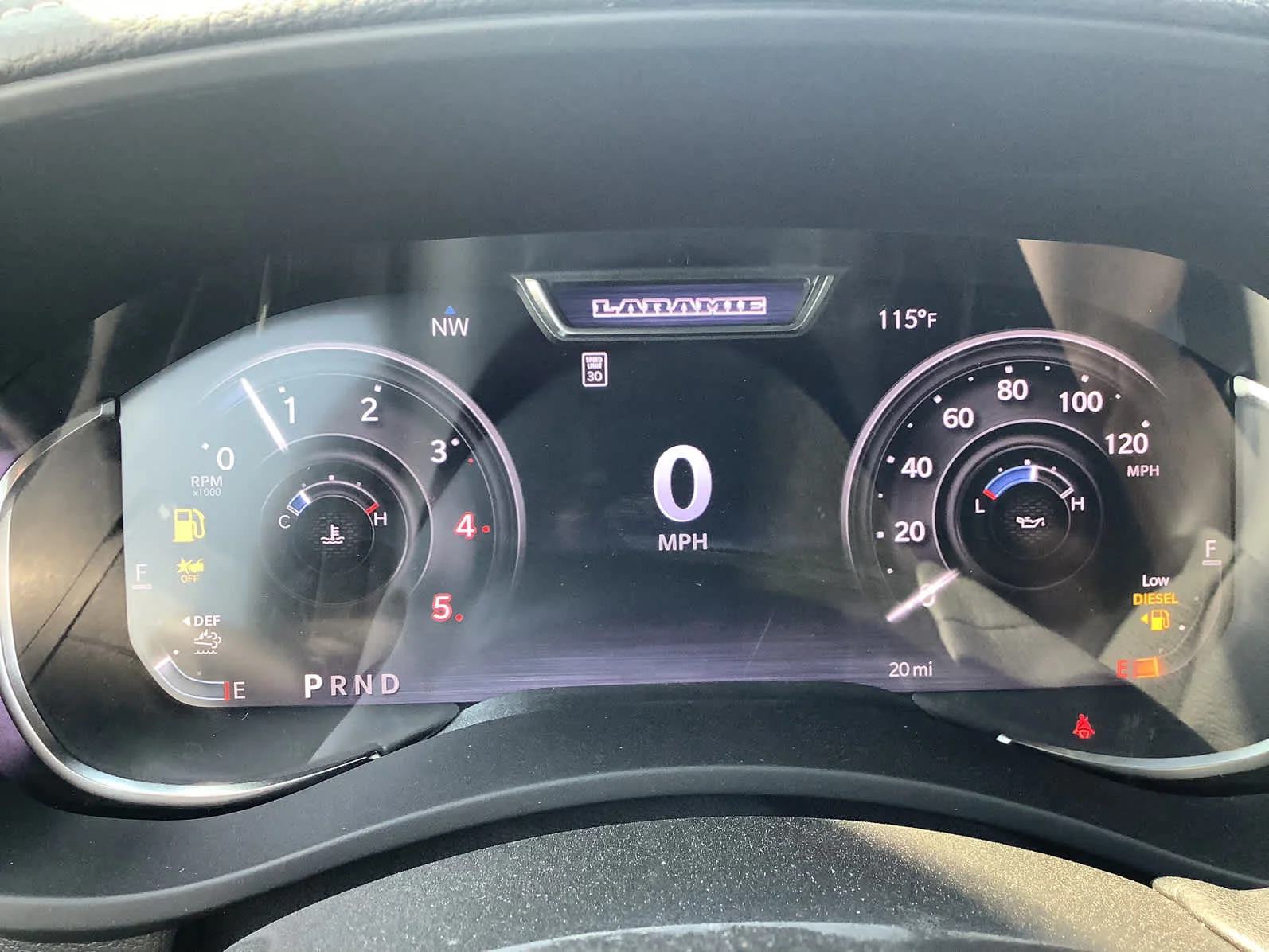 2026 RAM 3500 Laramie - Photo 17