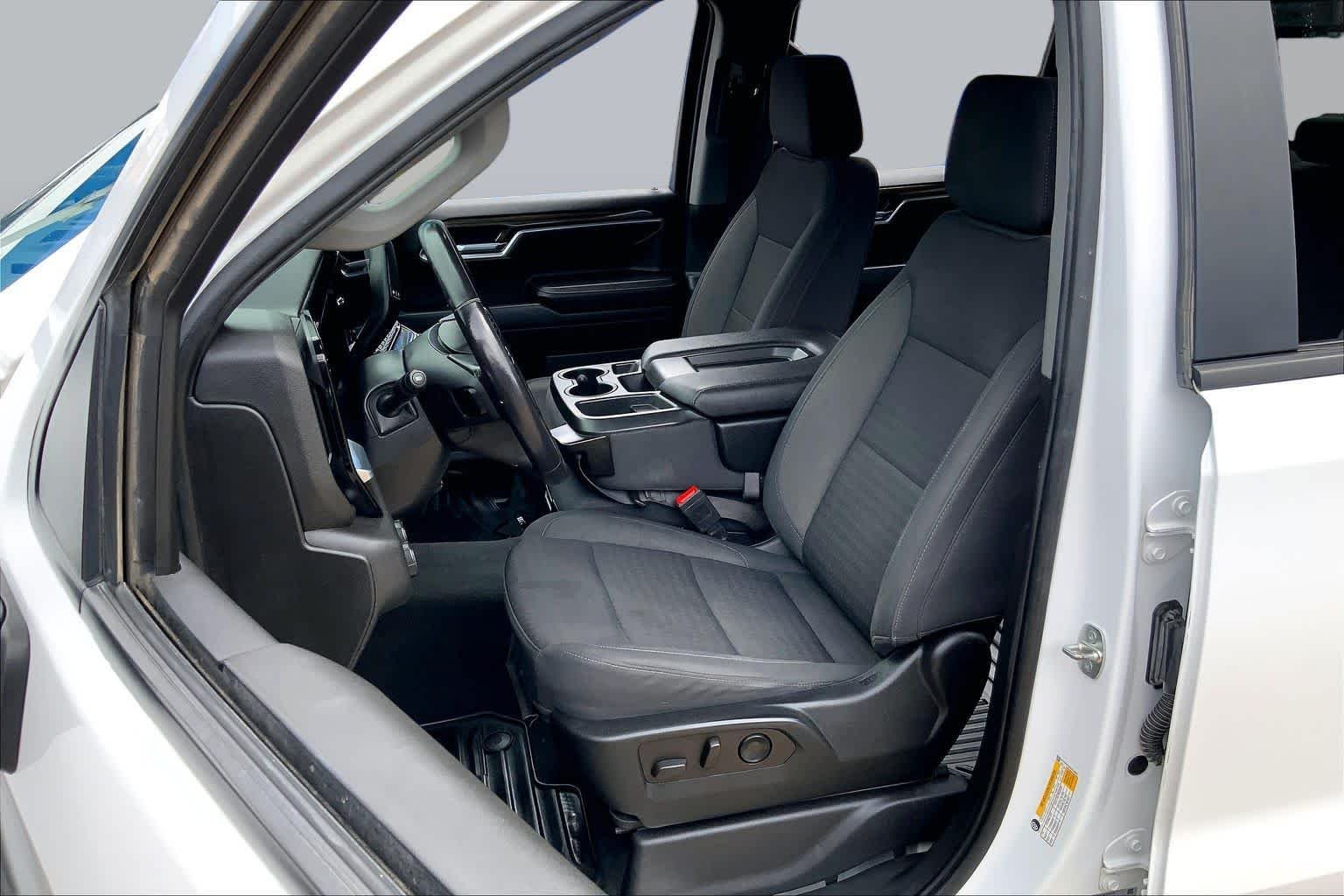 Used 2022 Summit White Chevrolet RST image 7
