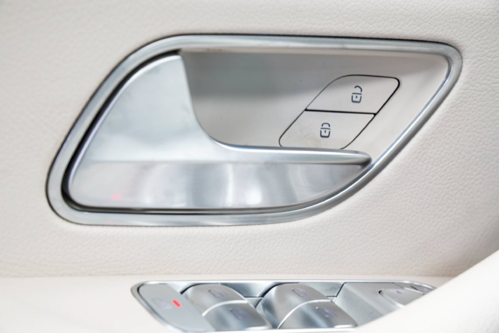 Used 2023 White Mercedes-Benz GLS 450 image 49