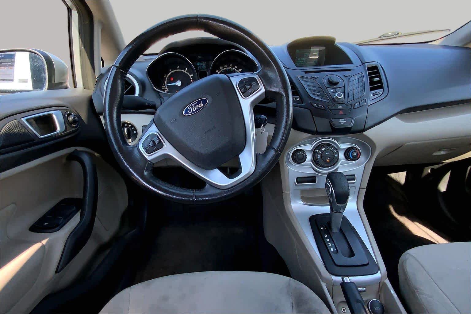 Used 2014 Ingot Silver Metallic Ford SE image 5