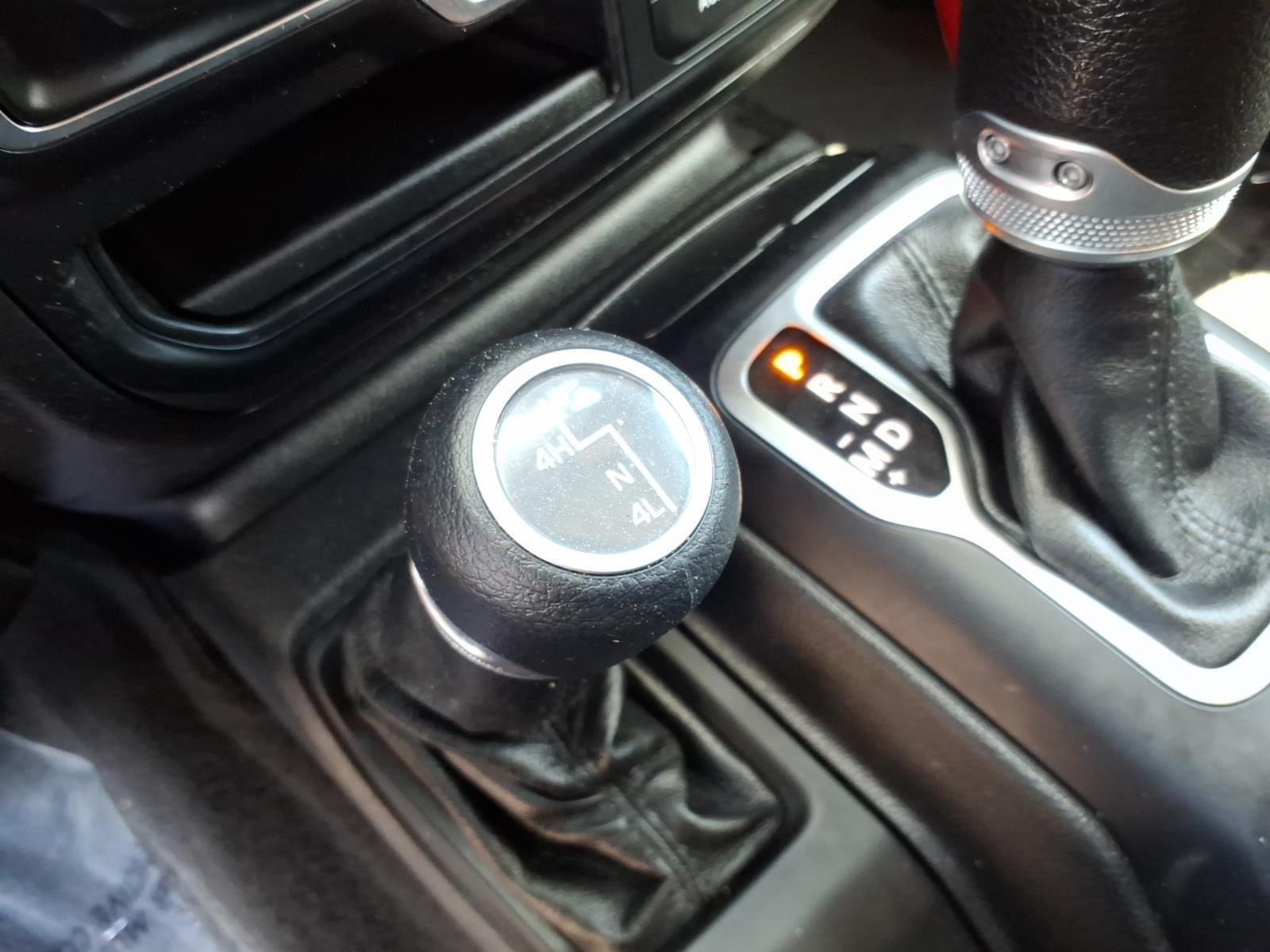 Used 2020 Firecracker Red Jeep Sport S image 9