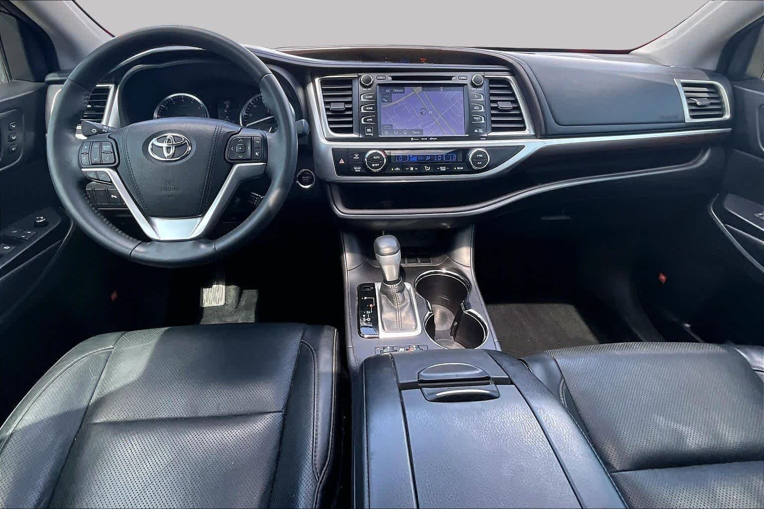 Used 2016 Blizzard Pearl Toyota Limited image 15