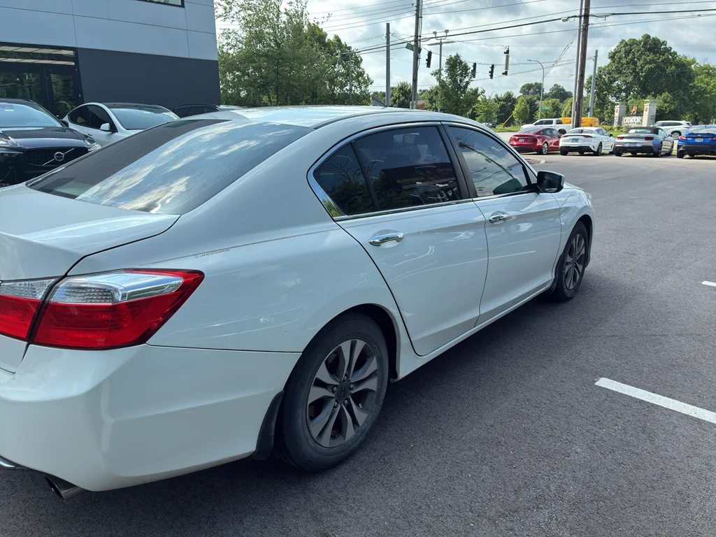 Used 2013 White Orchid Pearl Honda LX image 3