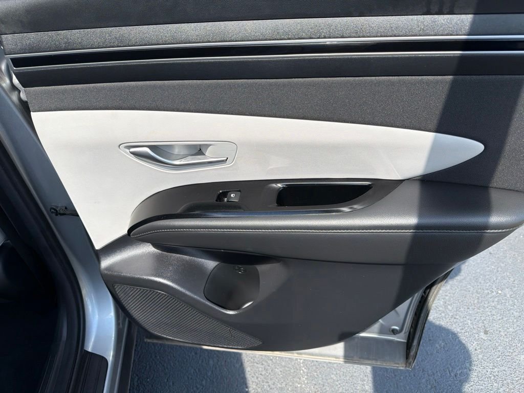 Used 2024 Silver Hyundai SEL Convenience image 19