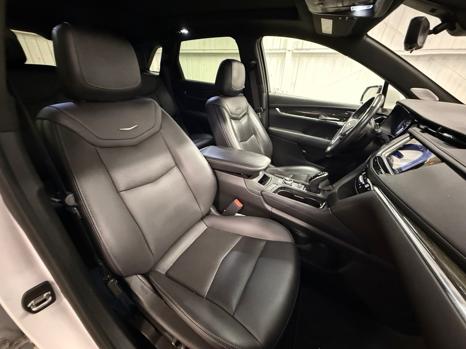 Used 2022 White Cadillac Premium Luxury image 30