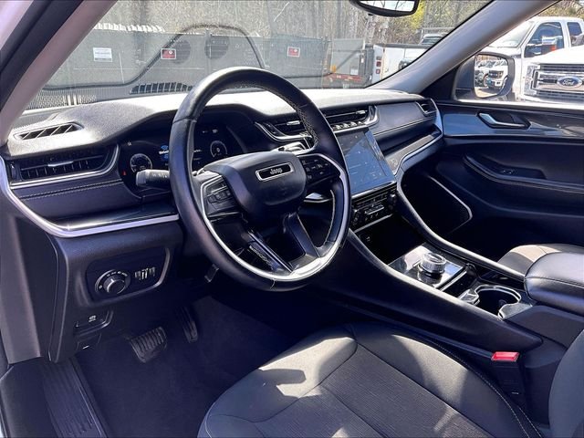 Used 2022 White Jeep Laredo image 14