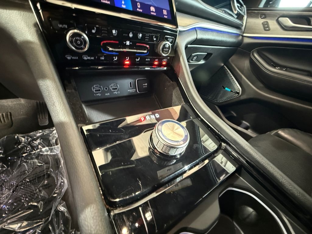 Used 2022 Black Jeep Overland image 22
