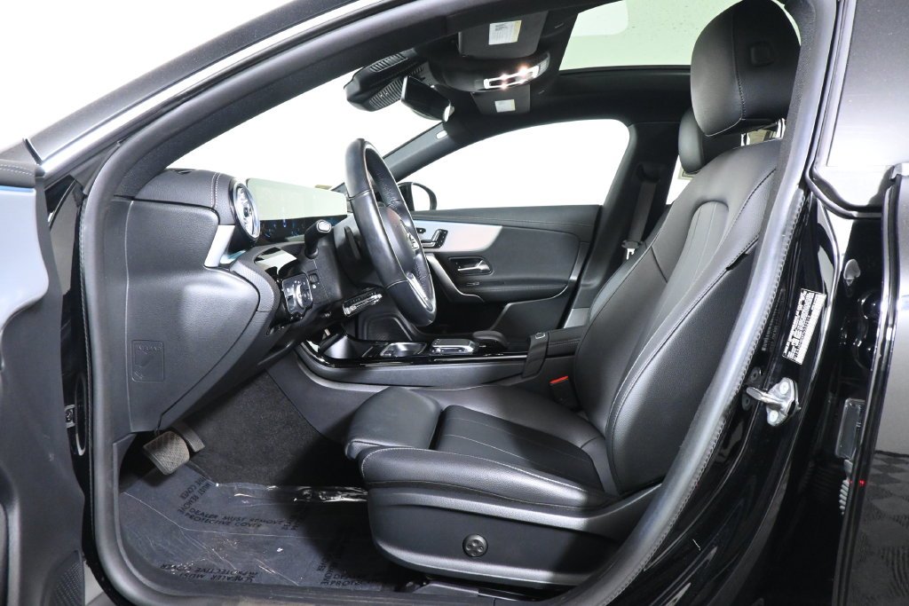 Certified Used 2023  Mercedes-Benz CLA 250 image 3