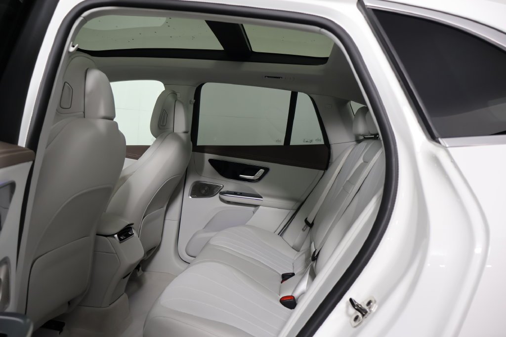Certified Used 2023 Polar White Mercedes-Benz 350 SUV image 11
