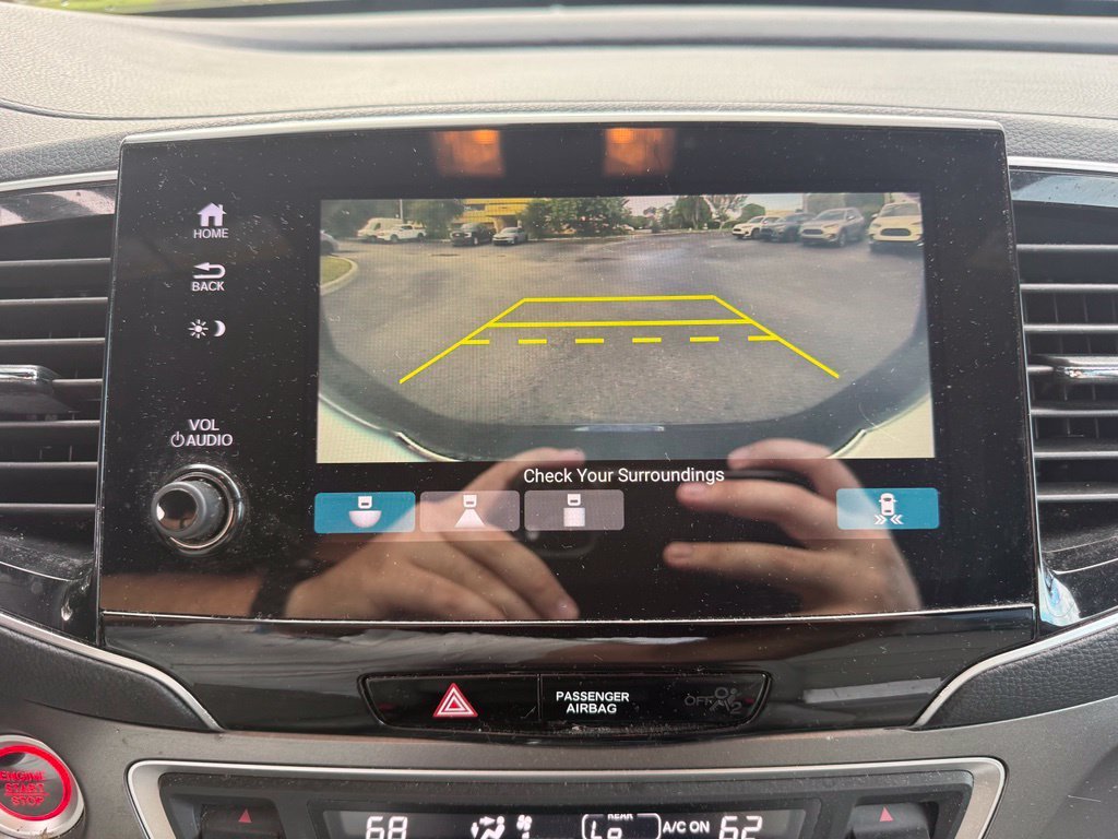 Used 2019 Blue Honda EX-L image 19