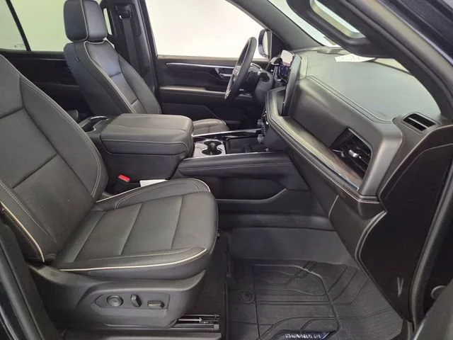 Used 2025 Dark Ash Metallic Chevrolet Premier image 19