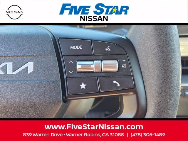 Used 2025 Blue Kia LXS image 27