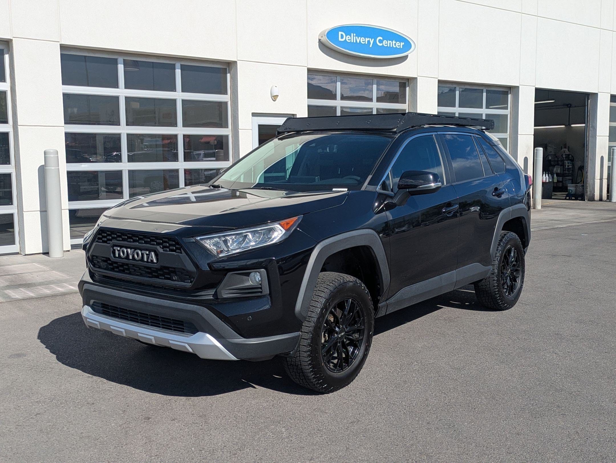 Used 2019 Midnight Black Metallic Toyota Adventure image 8