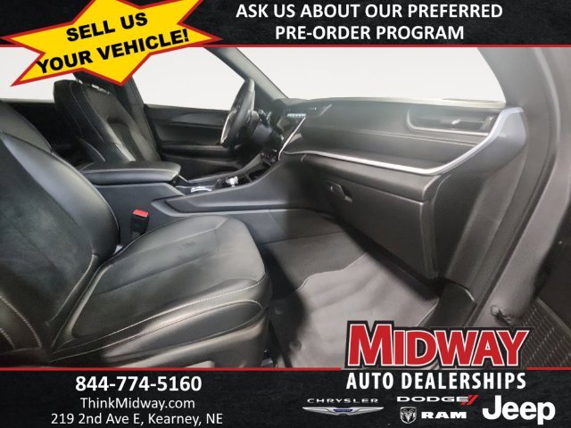 Used 2025 Gray Jeep Altitude X image 15